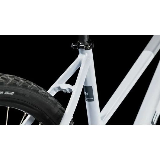 Cube Nature Pro Frostwhite'n'Grey 28 kerékpár Trapeze 46 cm 