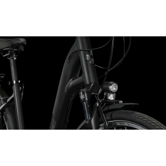 Cube Touring Black'n'metal  28  kerékpár Easy Entry 45 cm