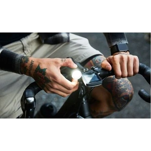 Knog PWR RIDER lámpa és powerbank 450 lumen 2200 mAh